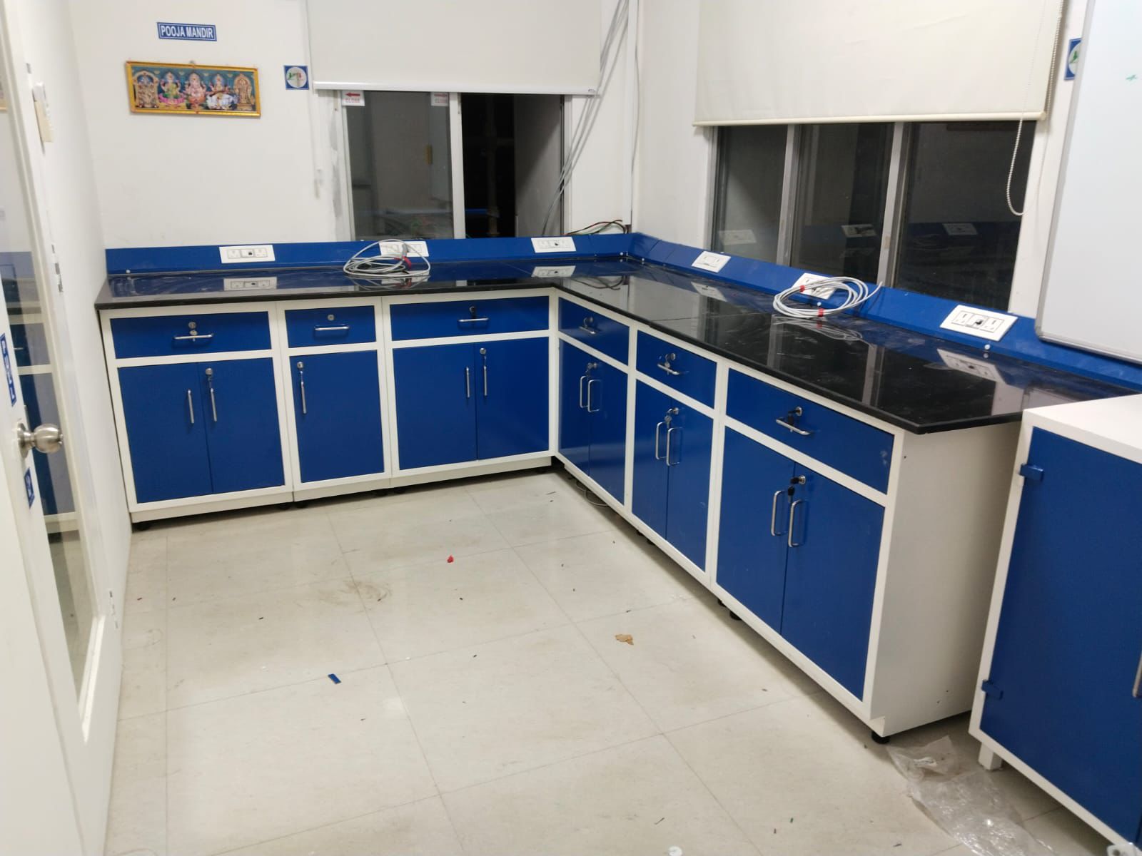 Lab & Office Furniture